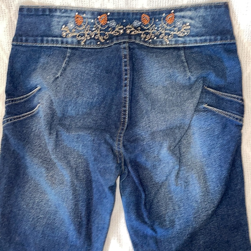 Lenny’s Embroidered Blue Jeans.  Size M/5. - Picture 3 of 4